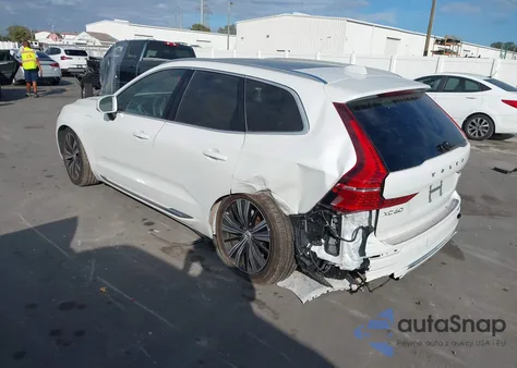 2023 Volvo Xc60 Recharge Plug-In Hybrid T8 Ultimate Bright Theme из США, поврежденный, VIN YV4H60DA1P1376177